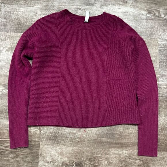 Athleta Cashmere & Wool Crewneck Sweater Size Small - Picture 1 of 7